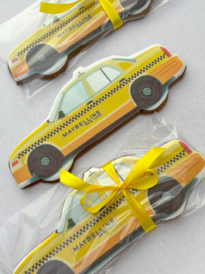 Cookie branding na zamówienie – ręcznie dekorowane pierniki firmowe Hula Ciacho