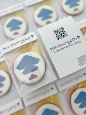 Opakowanie firmowe na zamówienie – ręcznie dekorowane pierniki firmowe Hula Ciacho