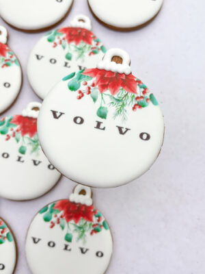 Bombki z logo na zamówienie – ręcznie dekorowane pierniki firmowe Hula Ciacho