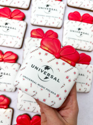 Święta w firmie na zamówienie – ręcznie dekorowane pierniki firmowe Hula Ciacho